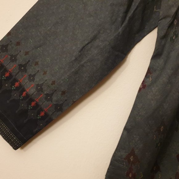 Three Piece Lawn Suit Embroidered - Picture 6 of 10